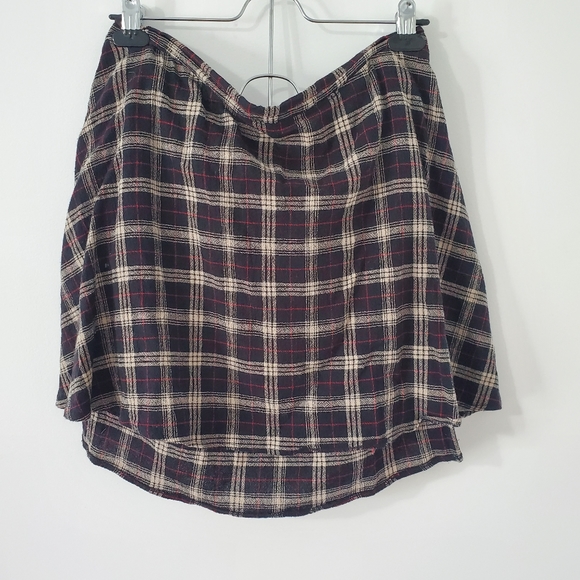 Skirt - Picture 1 of 2